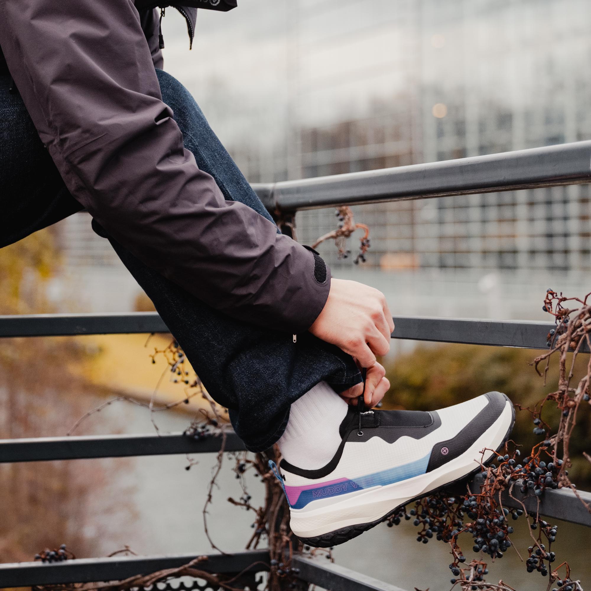 S-16 Lightweight Low-Top Walking Shoes