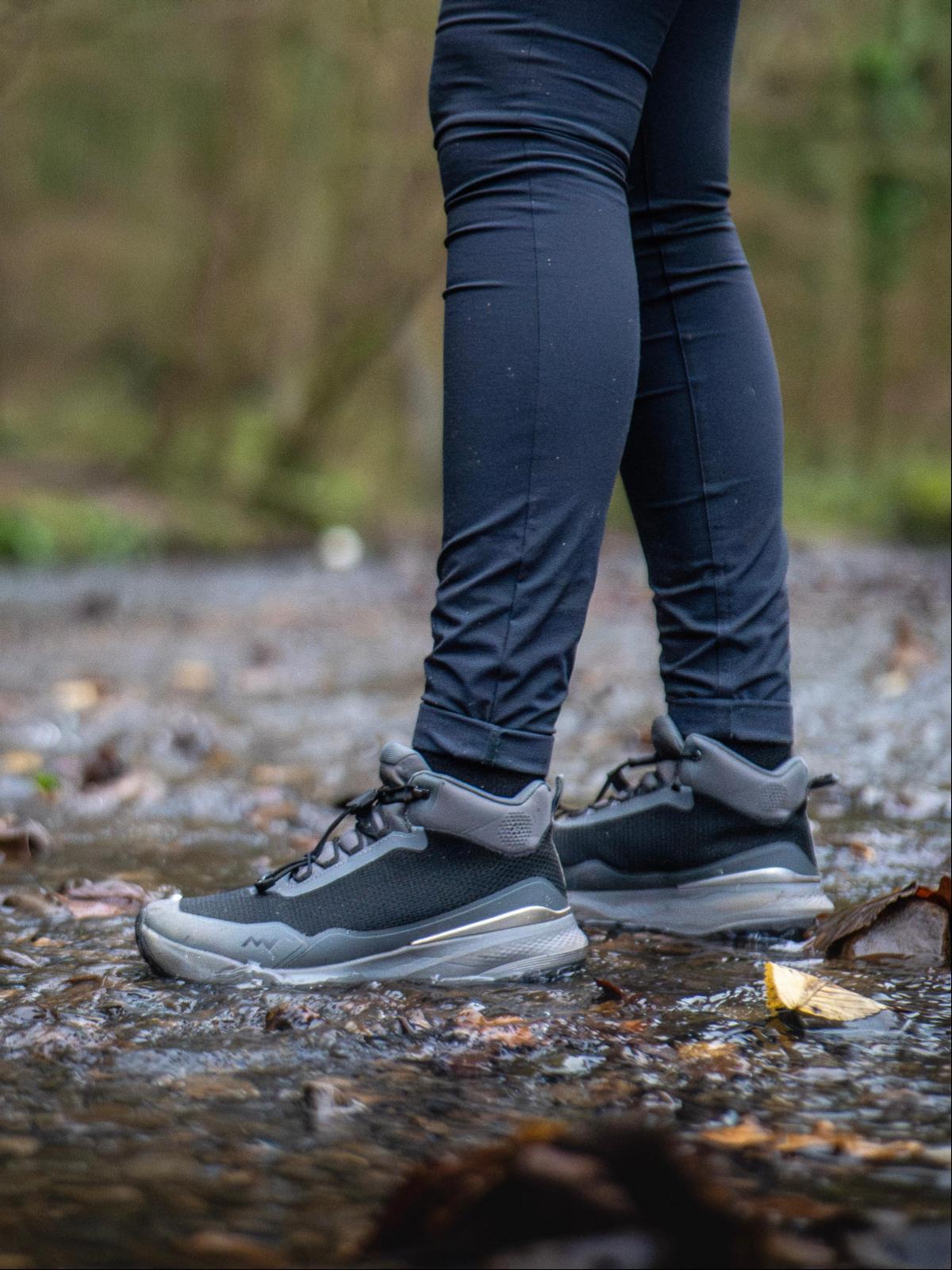 Zn-30 Lightweight Mid-Top Hiking Shoes