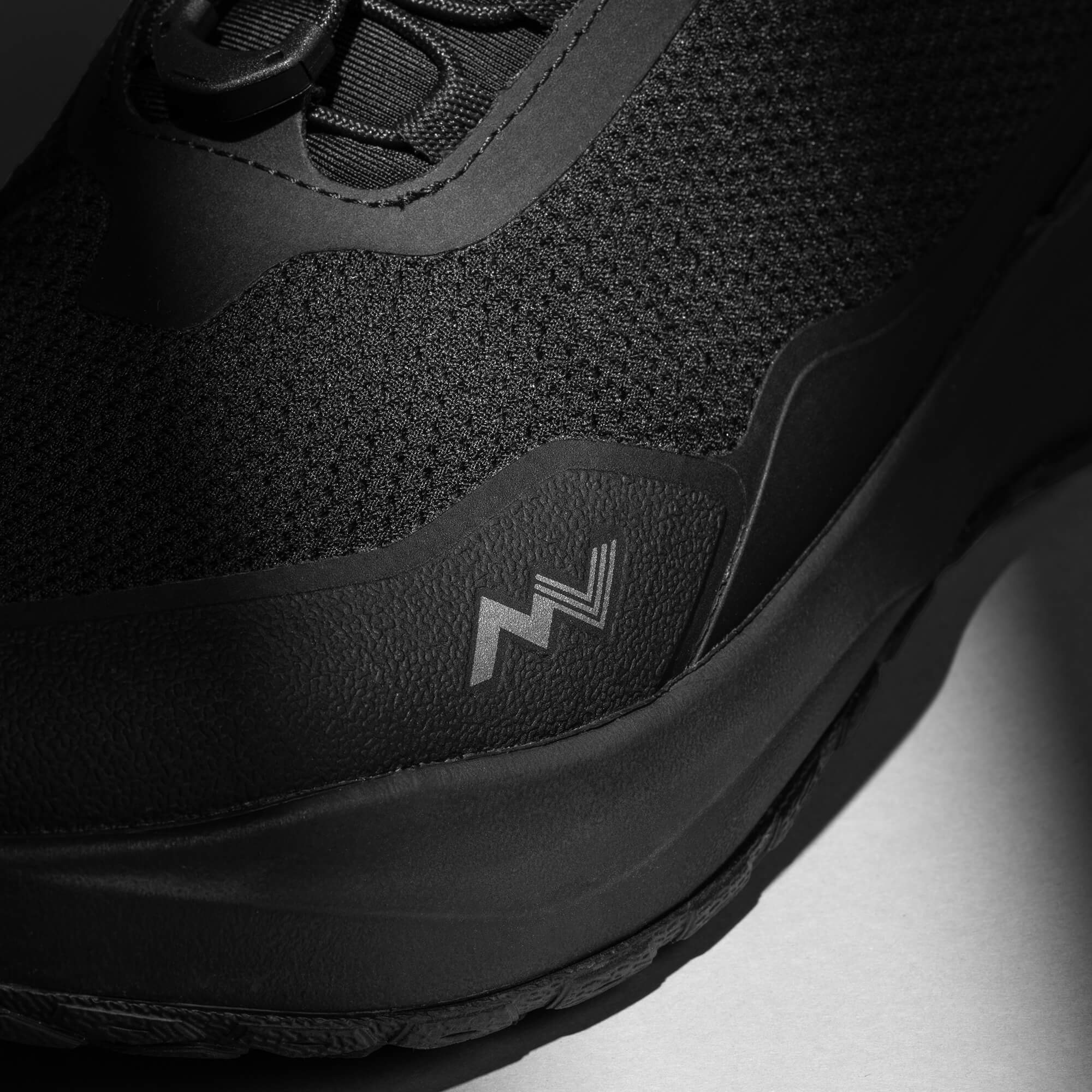 Zn-30 Lightweight Mid-Top Hiking Shoes